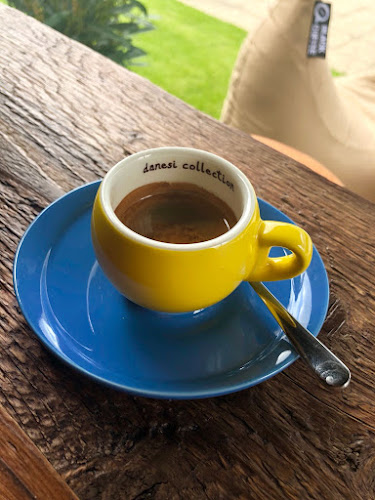 Opinii despre Black Coffee (ON THE ROOF OF SHOPPING CENTRAL) în Ružinov - Gastronómia a pohostinstvo