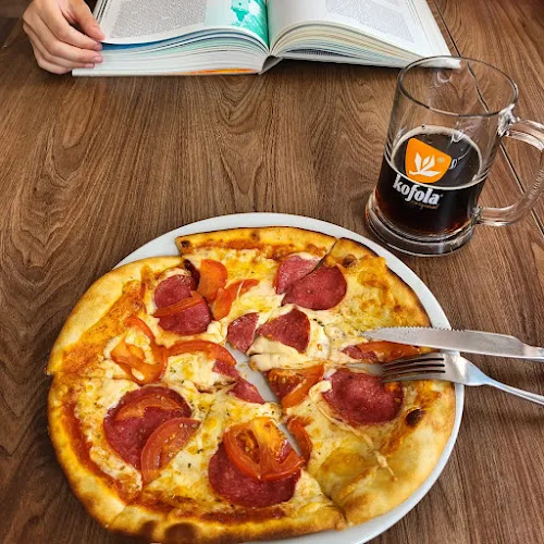 u Micia Plešivec - Plešivec