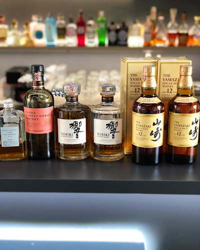 Vináreň - Kaviareň - LARC - Gastronómia a pohostinstvo