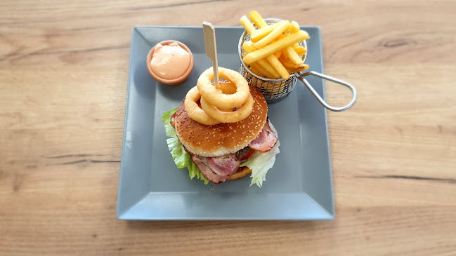 PRIMA FOOD & CAFFEE - Horný dvor