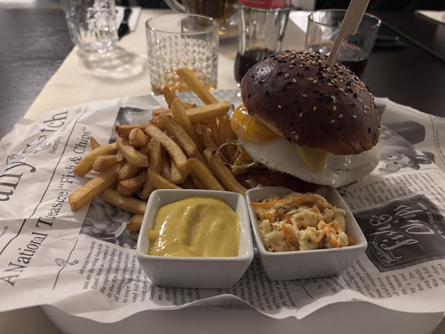 Collegium café bar & restaurant - Gastronómia a pohostinstvo