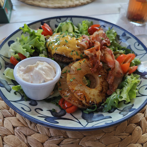 Tolstého 4, 902 01 Pezinok