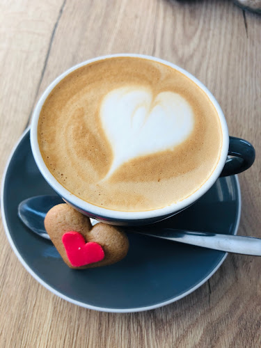 Sweet House CUKRÁREŇ & KAVIAREŇ - Gastronómia a pohostinstvo