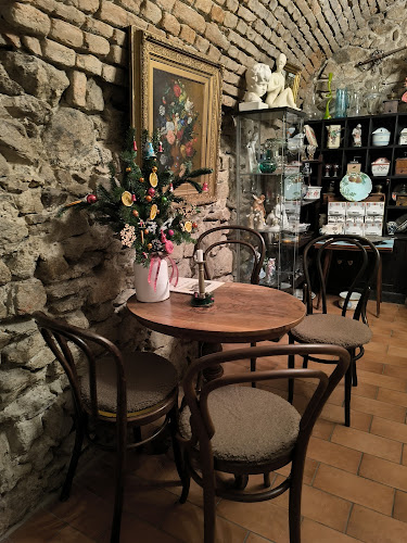 Rudnayovo námestie 4552/4, 811 01 Bratislava