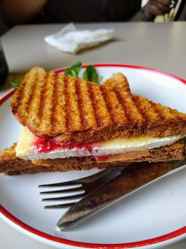 DRAK&FINCH Winebar Coffeeshop - Bratislava