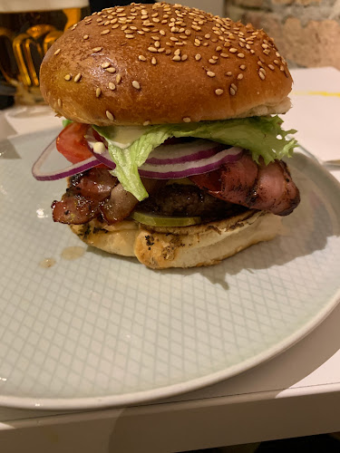 Street Food & Cafe Possonium - Bratislava