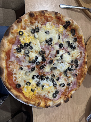 Opinii despre La Cultura în Žilina - Gastronómia a pohostinstvo