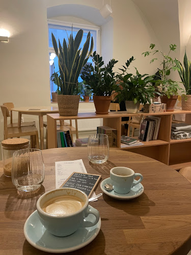 Opinii despre KAFFKA COFFEE HUB în Žilina - Gastronómia a pohostinstvo
