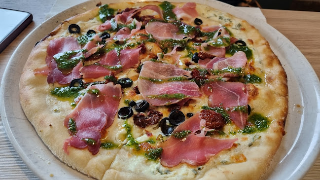 MaMi Style Pizza & Restaurant