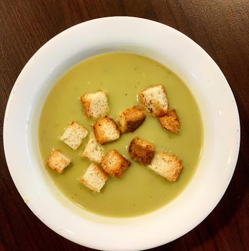 Opinii despre Food Season în Bratislava - Gastronómia a pohostinstvo