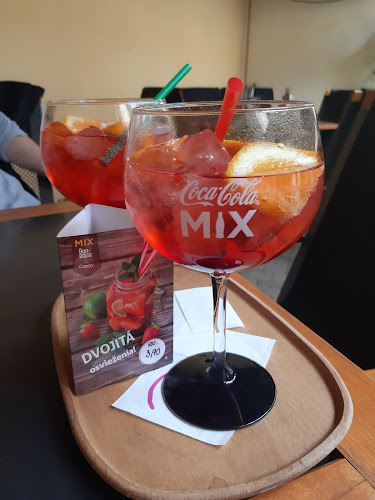 Comentarii opinii despre Doubless Café Bar