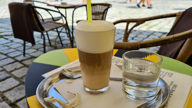 Opinii despre Café L'Aura & Antik art shop în Bratislava - Gastronómia a pohostinstvo