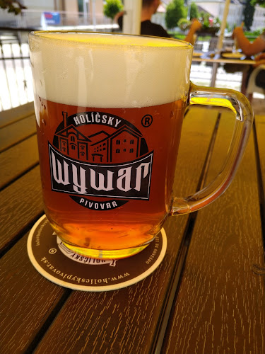 Opinii despre Park Cafe în Nová Baňa - Gastronómia a pohostinstvo