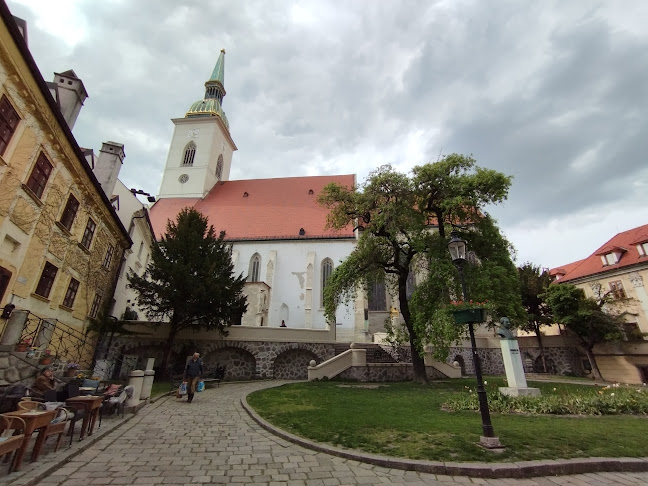 Café L'Aura & Antik art shop - Gastronómia a pohostinstvo