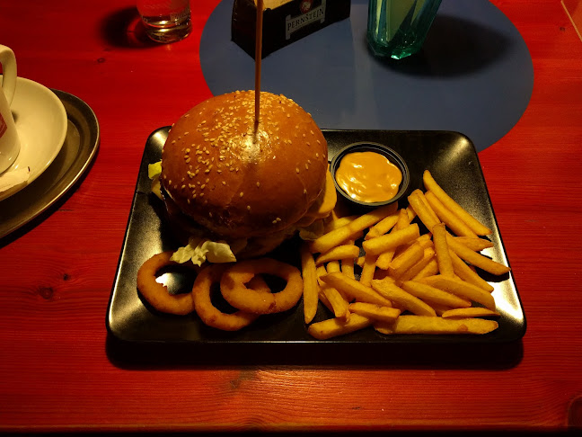 Opinii despre Reštaurácia Bunker Burger în Nové Mesto - Gastronómia a pohostinstvo