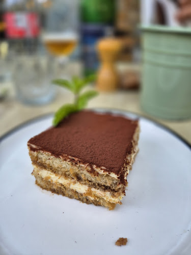 Opinii despre Gatto Matto Rusovce în Rusovce - Gastronómia a pohostinstvo