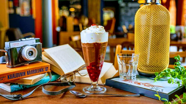 Opinii despre Naštartované retro în Bratislava - Gastronómia a pohostinstvo