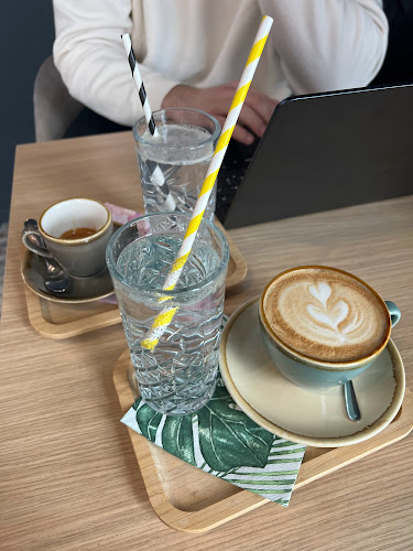 Kaviareň Vežička - Levice