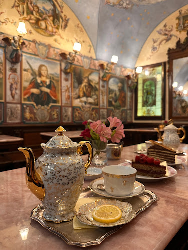 Opinii despre HISTORISCHE CONDITOREI CUKRAREN în Bratislava - Gastronómia a pohostinstvo