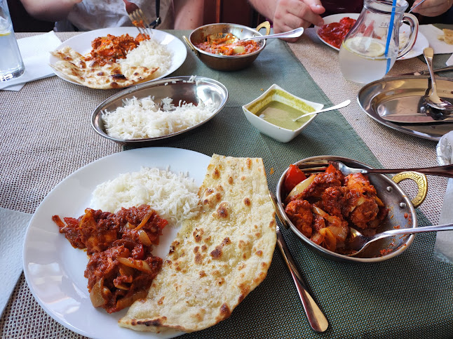 Opinii despre Nivara Indian Restaurant în Bratislava - Gastronómia a pohostinstvo