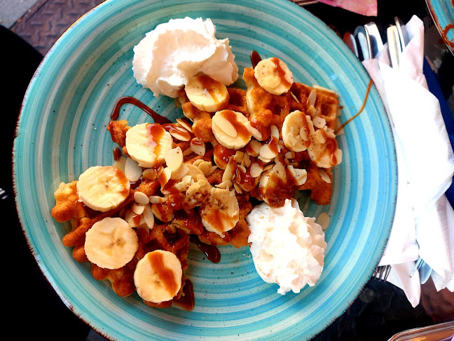 Kaviareň Budapest - Gastronómia a pohostinstvo