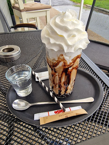 Kaviareň Fialka - Gastronómia a pohostinstvo