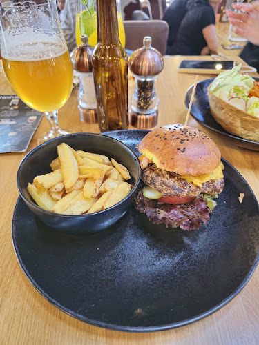 Nestville Taberna - Hniezdne