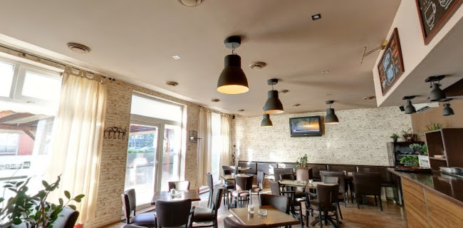 Comentarii opinii despre Cosmopolitan coffee and wine bar