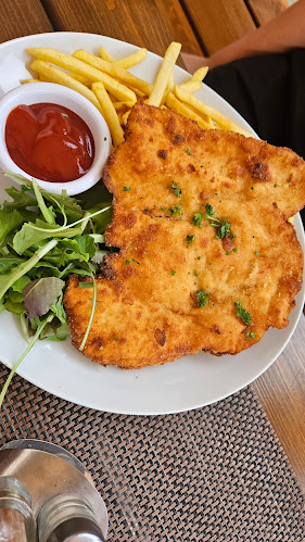 Opinii despre Zámocká reštaurácia în Malacky - Gastronómia a pohostinstvo