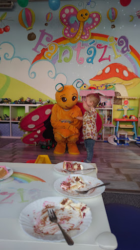 Opinii despre Fantázia Detský kútik s kaviarňou în Žiar nad Hronom - Gastronómia a pohostinstvo