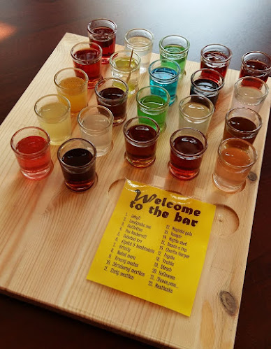 Jekyll&Hyde cafe bar - Gastronómia a pohostinstvo