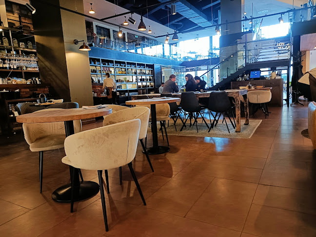 Kubu - Gastronómia a pohostinstvo