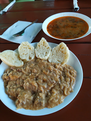 Ponorka pod hradom Beckov