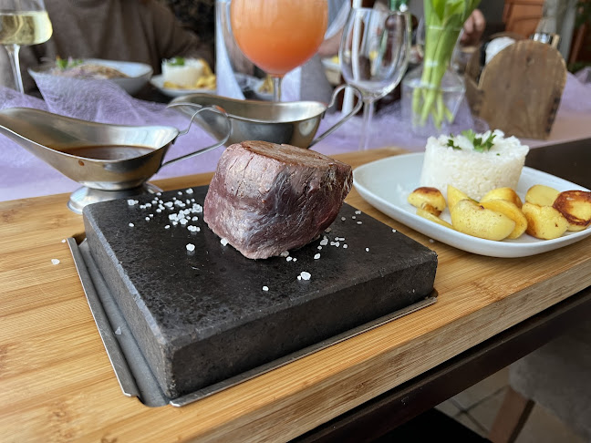 Opinii despre Muzika Restaurant în Bojnice - Gastronómia a pohostinstvo