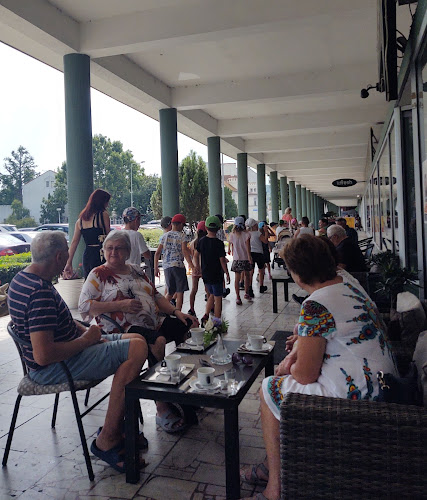 Comentarii opinii despre Café Kolonáda, Caffe Family