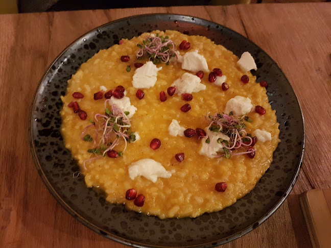 Opinii despre Positive Restaurant în Petržalka - Gastronómia a pohostinstvo