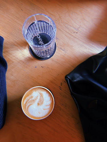 Opinii despre Temný OST BLOCK în Bratislava - Gastronómia a pohostinstvo