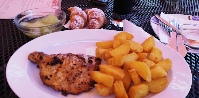 Opinii despre Reštaurácia a penzión Adria Snina în Snina - Gastronómia a pohostinstvo