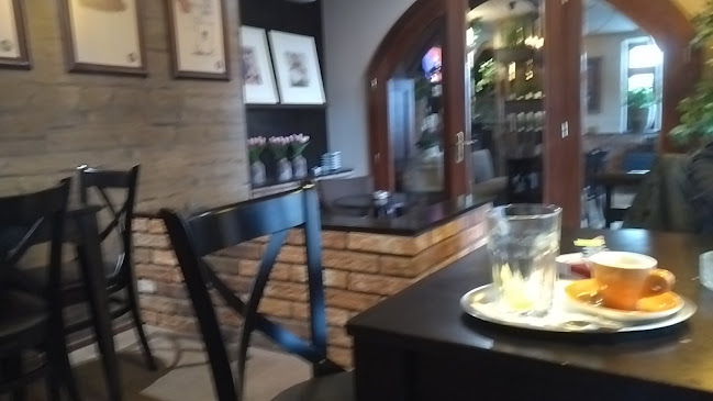 Opinii despre Schoeller's Coffee House Trenčín în Trenčín - Gastronómia a pohostinstvo