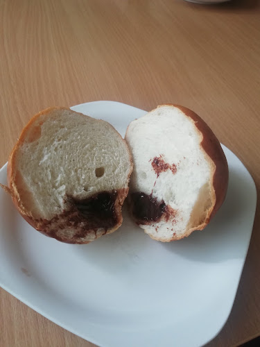 Comentarii opinii despre PEKÁREŇ Ema