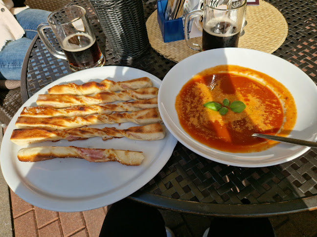 Opinii despre Pomodoro Rosso în Petržalka - Gastronómia a pohostinstvo