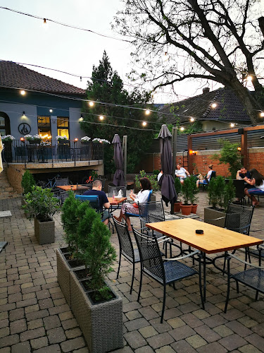 OhniskO Fire Dining & Brew Bar