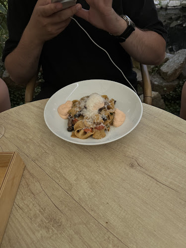 Maďarská 1A, 851 10 Rusovce