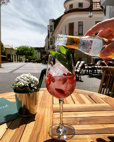 Comentarii opinii despre Julyard