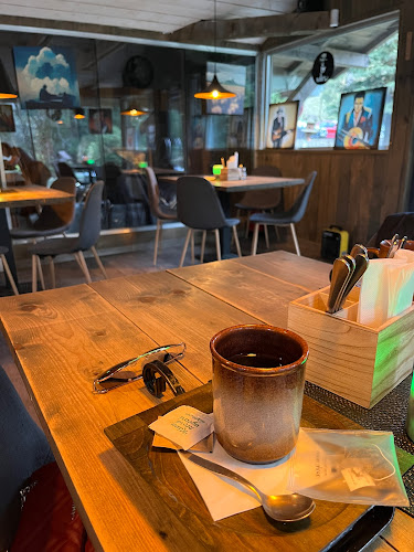 KOLIBA TRI STUDNIČKY u Tomášovcov - Gastronómia a pohostinstvo