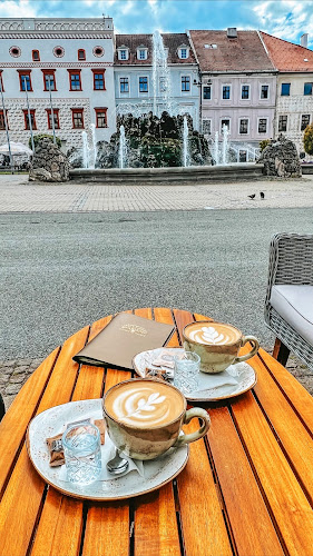 Opinii despre Kaviareň pod stromom în Banská Bystrica - Gastronómia a pohostinstvo