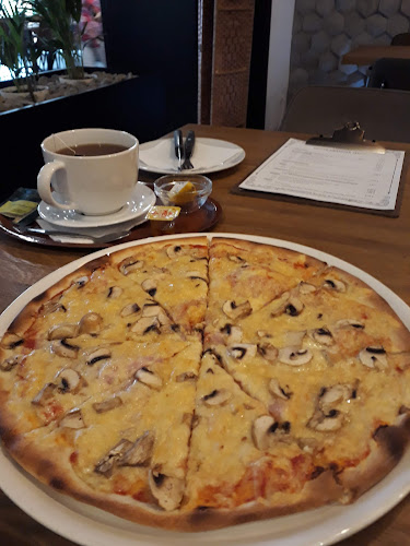 Comentarii opinii despre LOKAL VERMEX Beer Restaurant & Pizza