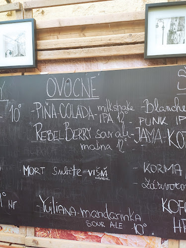 Opinii despre The Peach Ruin Bar în Bratislava - Gastronómia a pohostinstvo