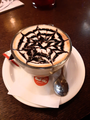 Opinii despre Elle Cafe în Banská Bystrica - Gastronómia a pohostinstvo