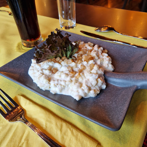 Reštaurácia a Penzión Modrá Ryba - Gastronómia a pohostinstvo